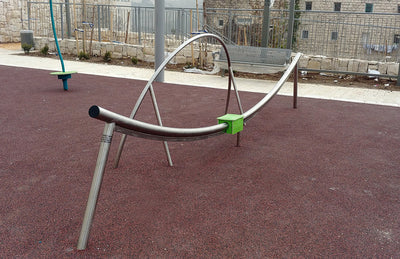 Psagot Playgrounds Snowboard - HDPE sliding surface on curved arch detail