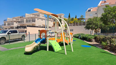 Psagot Playgrounds Mount Whitney - detail of climbing and crawling elements