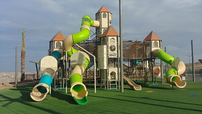 Psagot Playgrounds Washington B - twisted and transparent tube slides