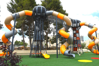 Psagot Playgrounds Double Bubble B - detail of spiral stair climbing