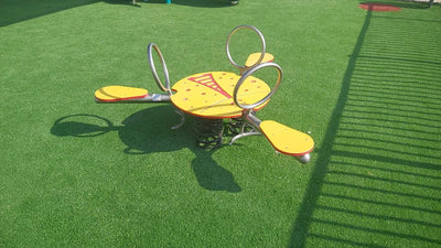 Psagot Playgrounds 3-Kid Beetle - seats and handrests detail