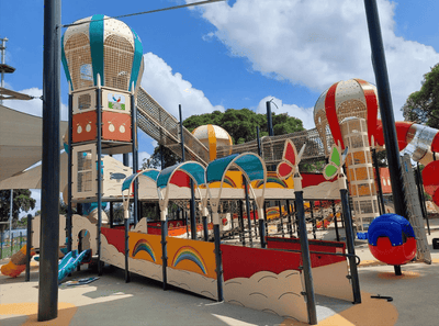 Psagot Playgrounds Balloons TLV 3B - panoramic view of full installation