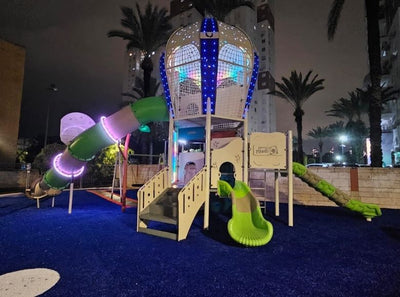 Psagot Playgrounds Balloons 1 - overhead view showing full structure