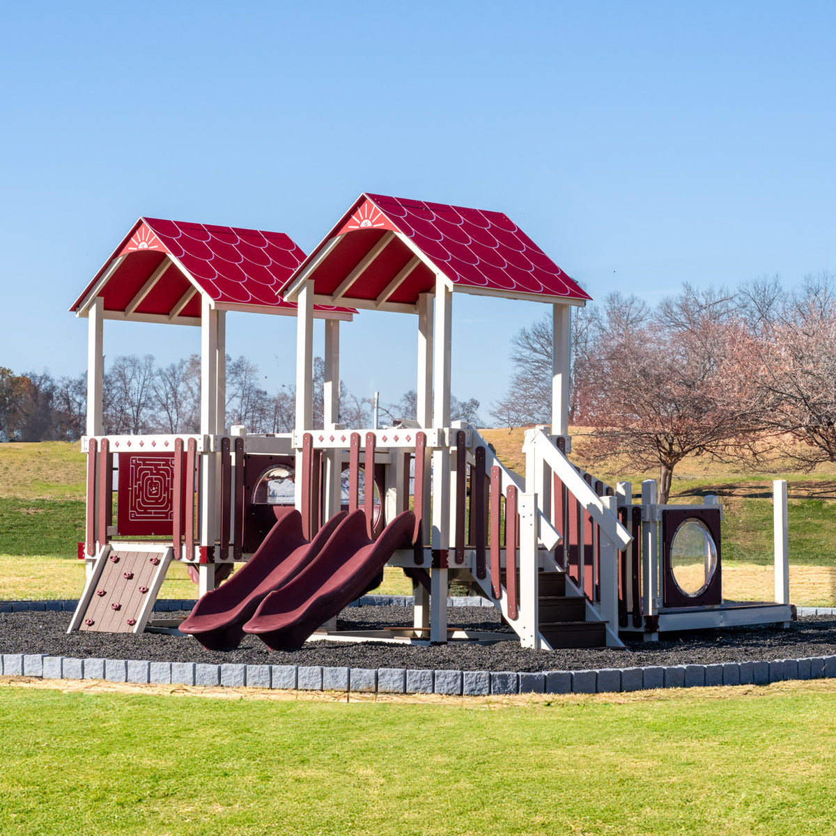 King-Swings-Commercial-Playgrounds-Trail-Blazer-Left-Side2