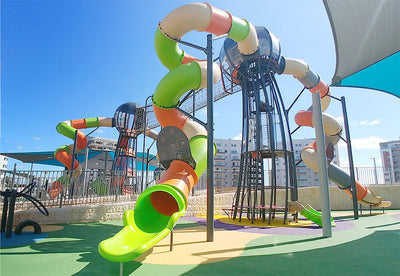 Psagot-Commercial-Playgrounds-Bubbles-Build-Side-Right
