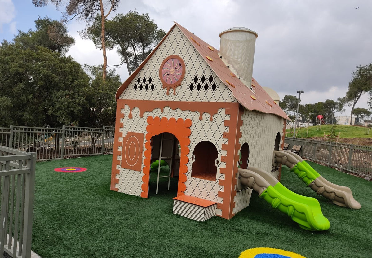 Psagot-Commercial-Playgrounds-Hansel-and-Gretel-Build-Side-Left