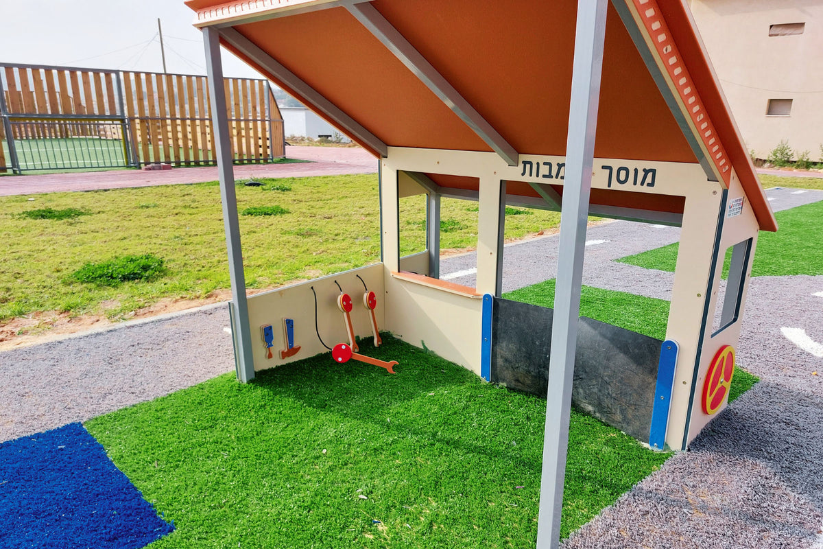 Psagot-Commercial-Playgrounds-Junior-Mechanic-Shop-Build-Side-Right