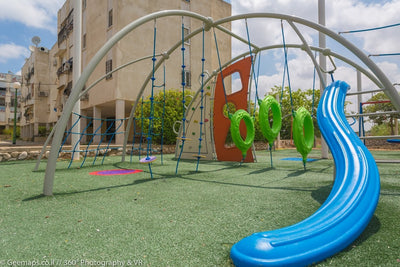 Psagot-Commercial-Playgrounds-The-Columbia-Build-Front