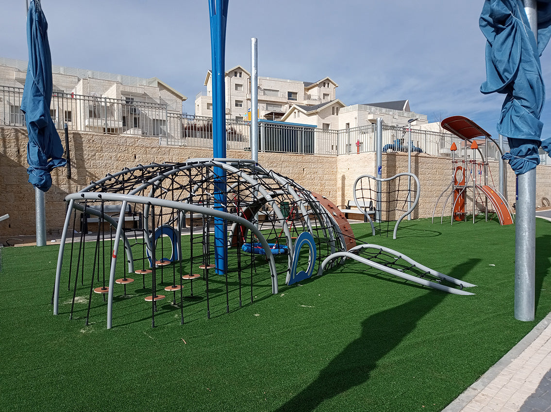 Psagot-Commercial-Playgrounds-Whale-Build-Front-Left