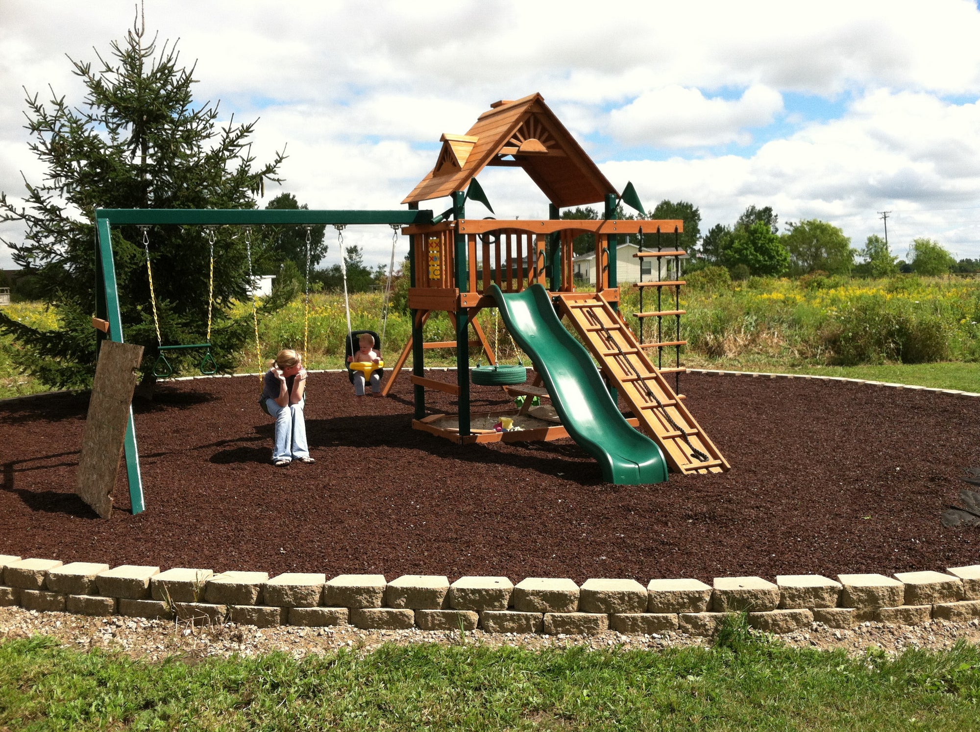 Landscaping Rubber Playground Mulch Near Me Residential Rubber